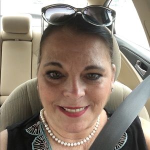 Meet your Posher, Beth